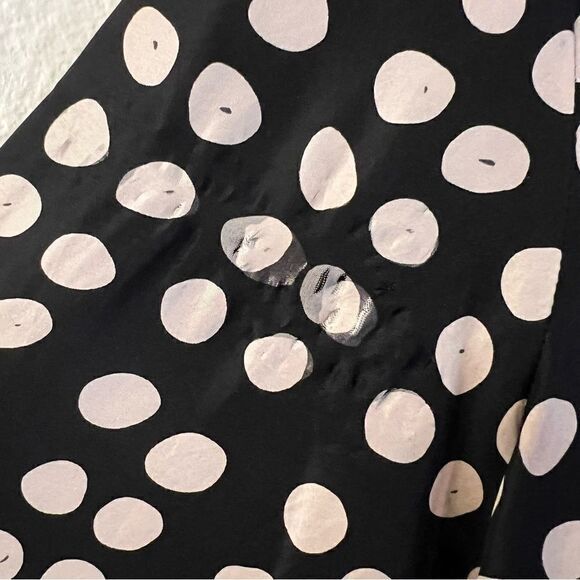 CABI Blouse Silk Black White Dots Long Sleeve Button Front Sz Small Professional - Picture 2 of 7